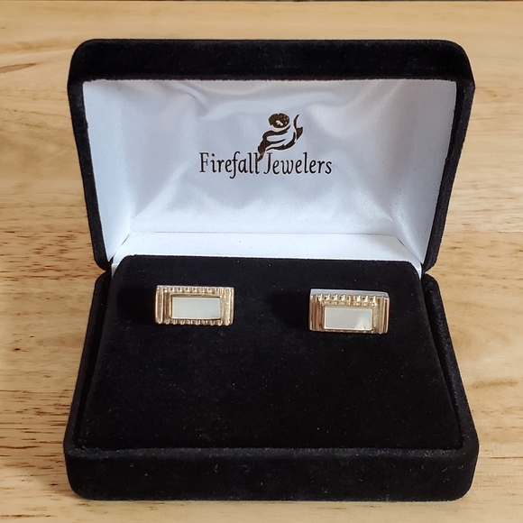 Vintage Mr. John Cuff Links Mother of Pearl Gold Tone - Picture 10 of 10